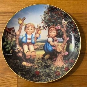 M.I. Hummel Collectors Plate “Apple Tree Boy & Girl”